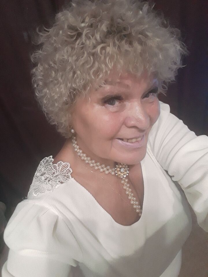  28133479  Lyuba, 71 ,    