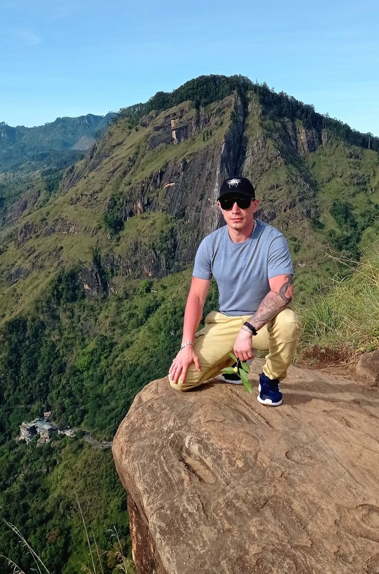 ���������� �����������-��-�����, ���� ������� Adam, 39 ���, ������������ ��� ������, ����� � ���������