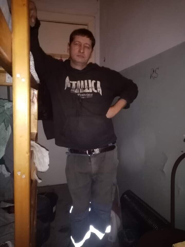  ,   Ruslan, 49 ,   ,   , c 