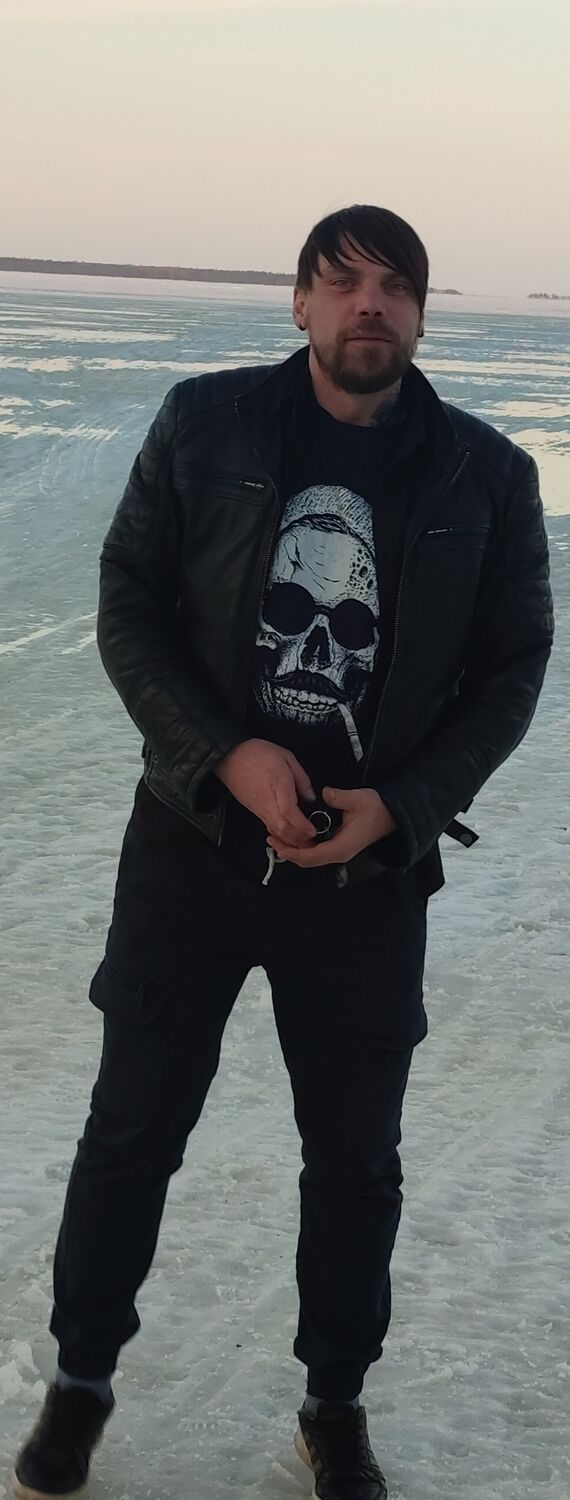 25560509  Vladimir, 40 ,    