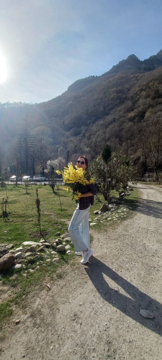  52757219  Olga, 37 ,    