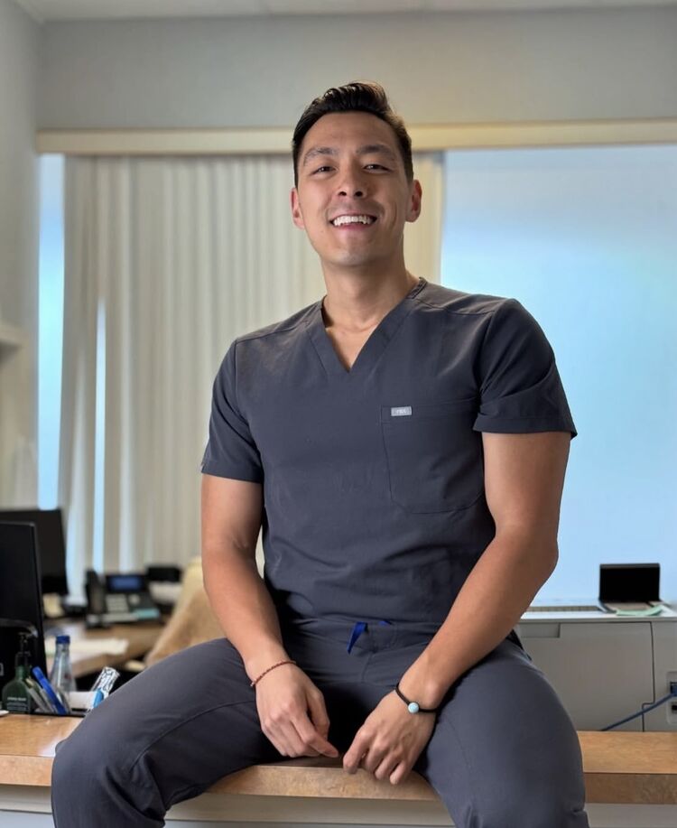  53633609  Dr Vladimir, 48 ,    