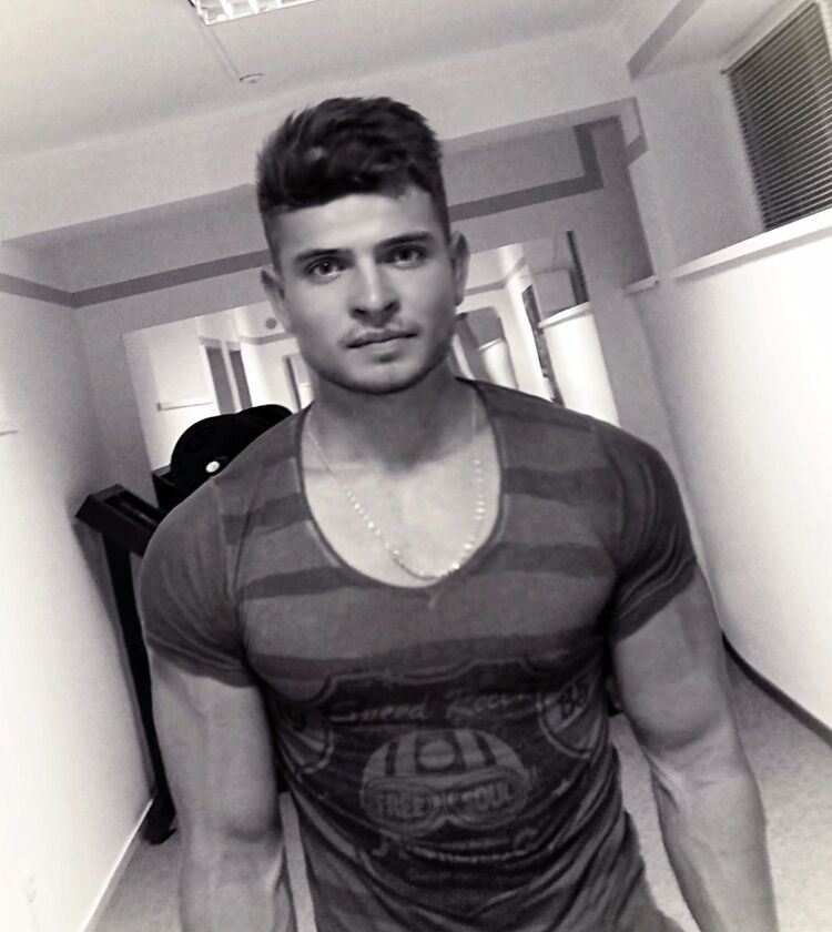  ,   Adrian, 37 ,   ,   , c , 