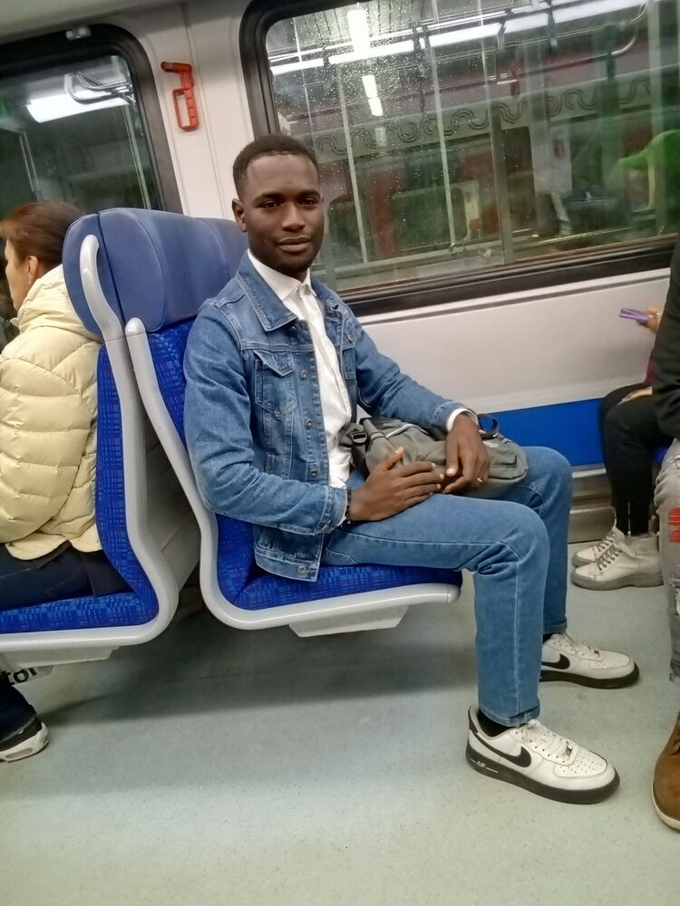 ���������� ������, ���� ������� Laye, 35 ���, ������������ 