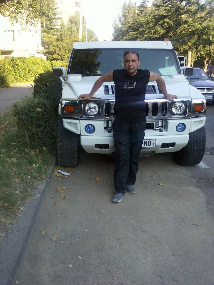  9913049  Vito, 53 ,    