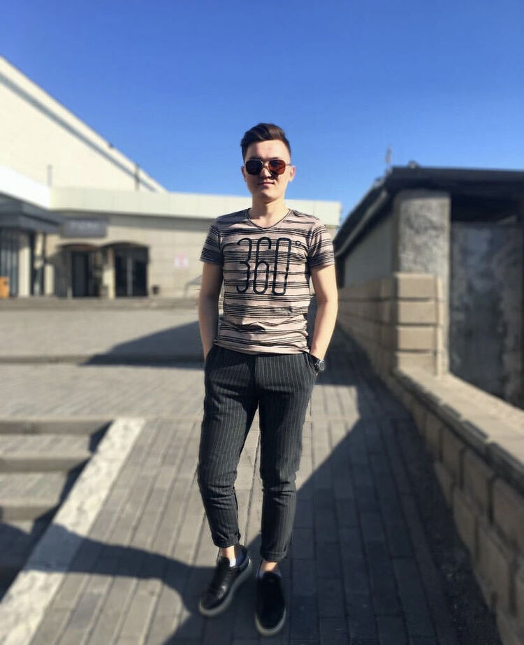  ,   Nurzhan, 28 ,   ,   