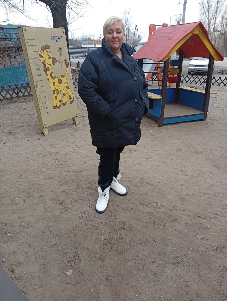  49291619  Inna, 48 ,    