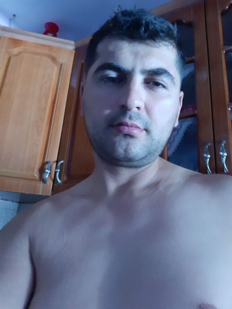  ,   Kiki, 39 ,   ,   , c 