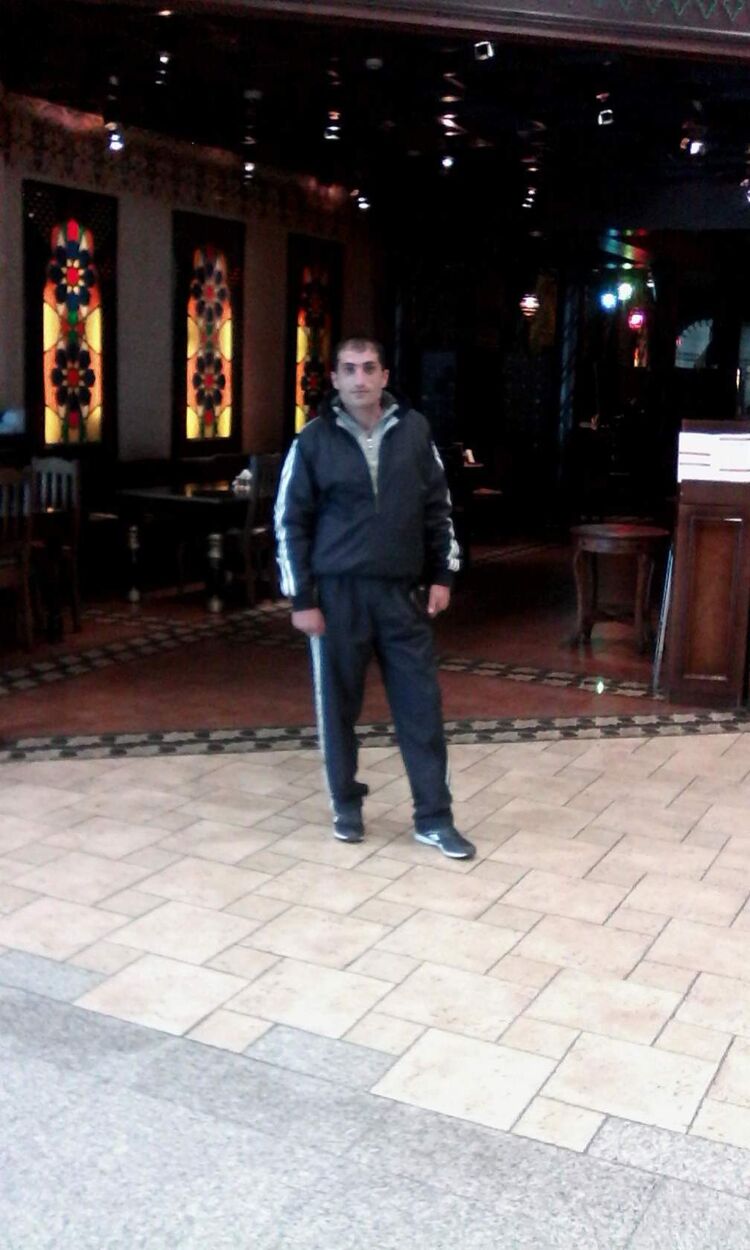  43546139  Norayr, 39 ,    