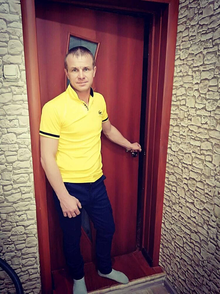  33328899  Alexander, 43 ,    --