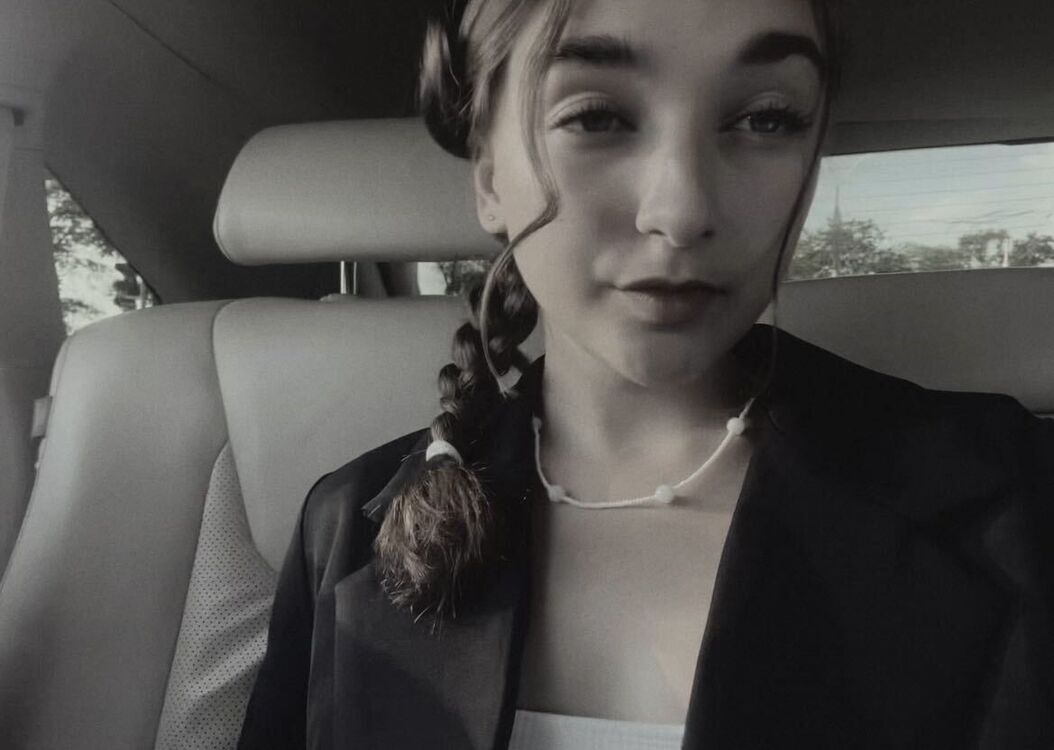  53818819  Sofia, 18 ,    