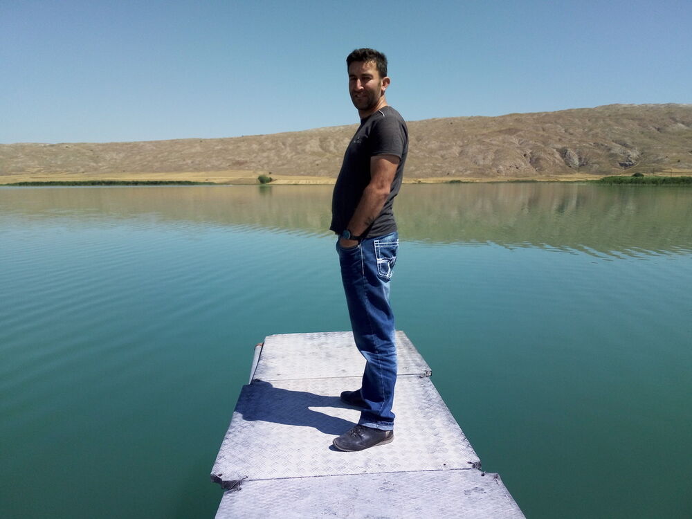  18898469  Orhan, 42 ,    