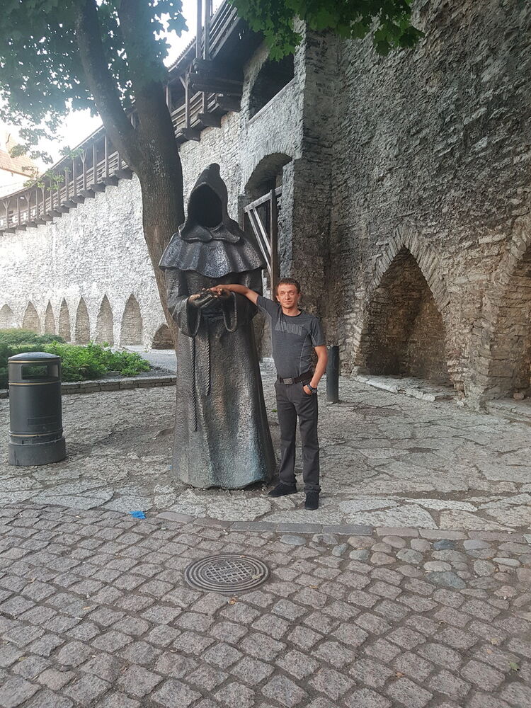  13039469  Andrei, 40 ,    