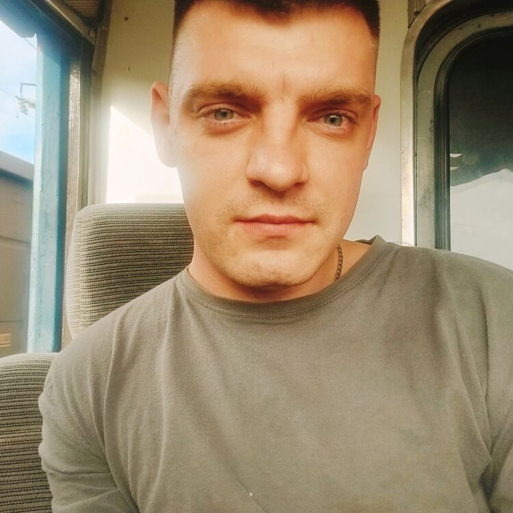  37644569  Andrey, 27 ,    