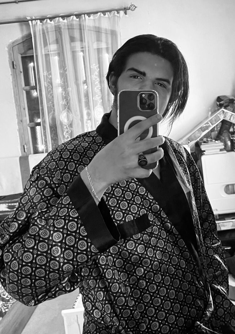  ,   Yaya, 21 ,   ,   