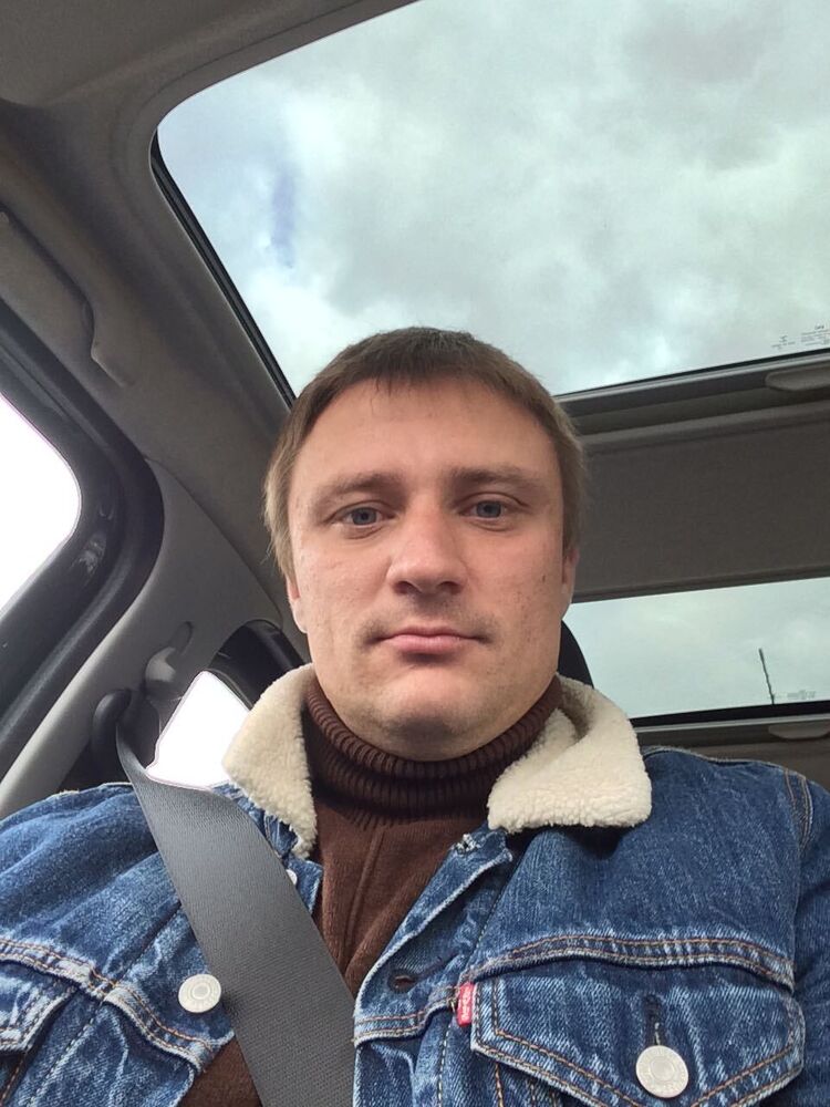  -,   Artem, 37 ,   ,   