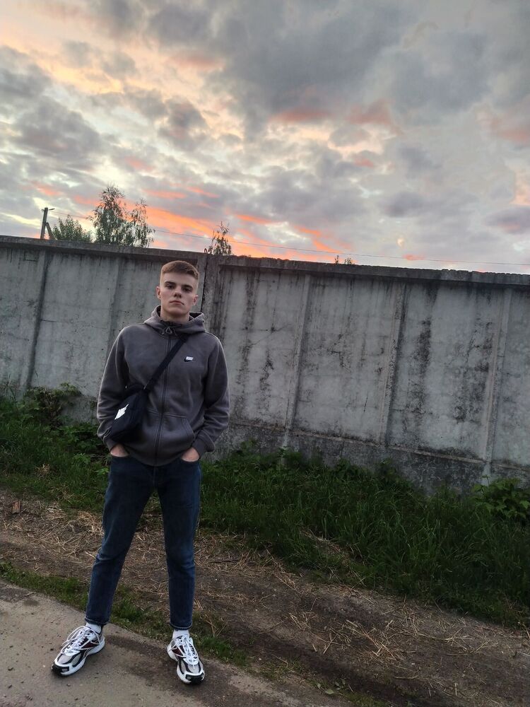  48578709  , 23 ,    