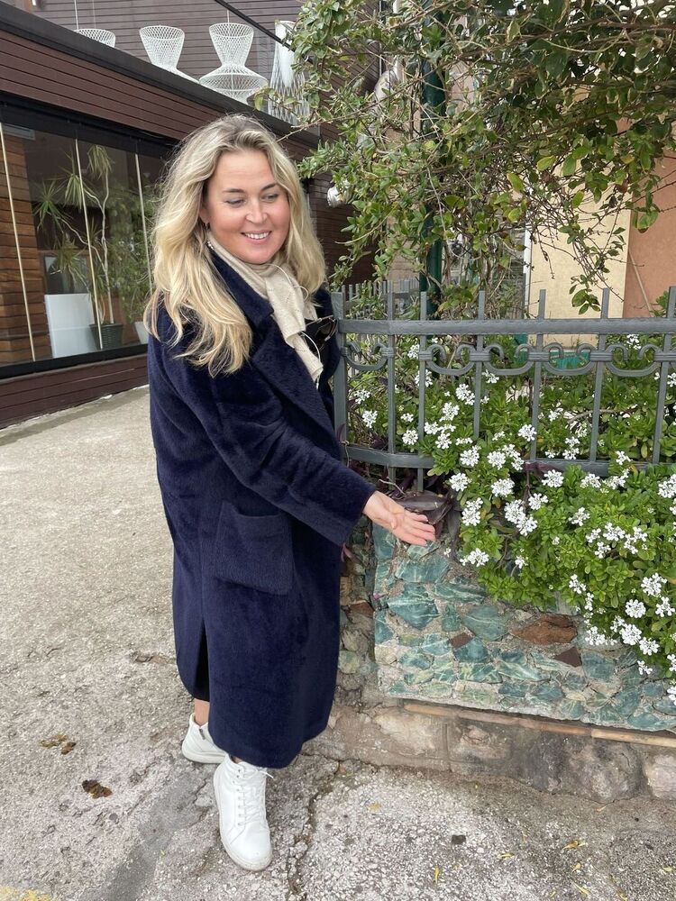  Budva,   Oxana, 46 ,   ,   