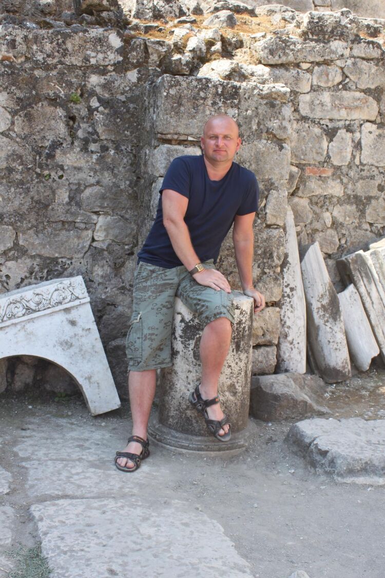  34119369  Andrey, 52 ,    
