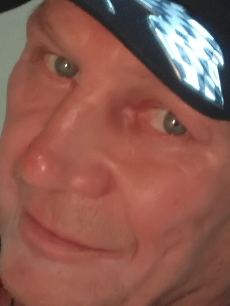  13899859  Dozgdik, 56 ,    