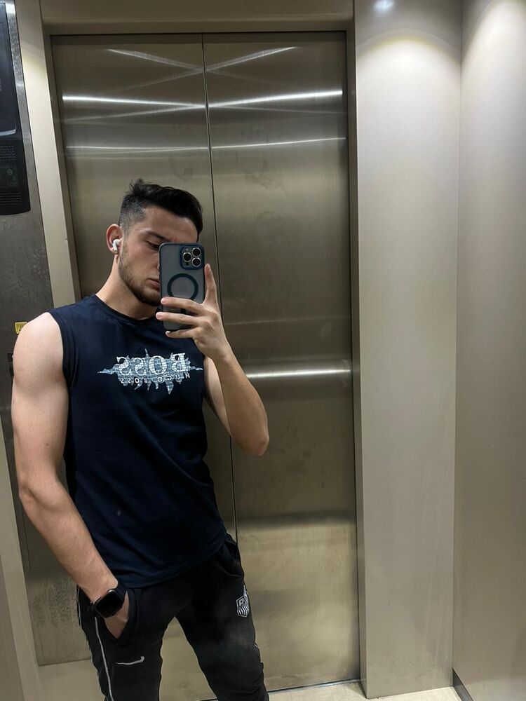  46676769  , 22 ,    
