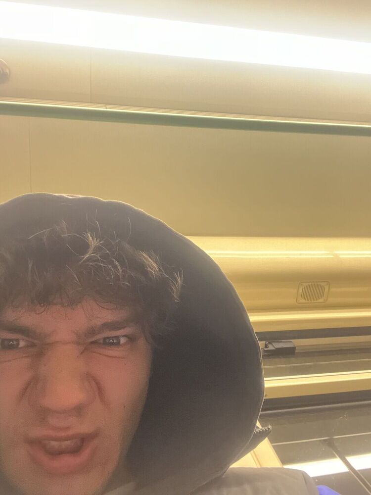  ,   Stefan, 19 ,   ,   