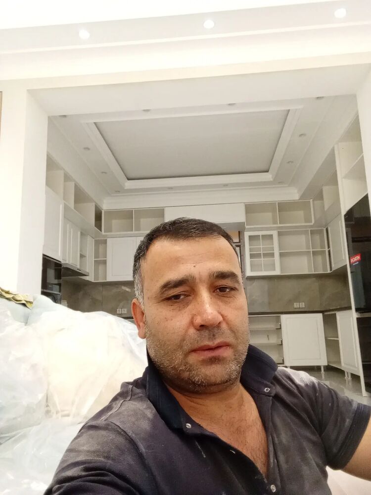  53527819  Sattor, 43 ,    