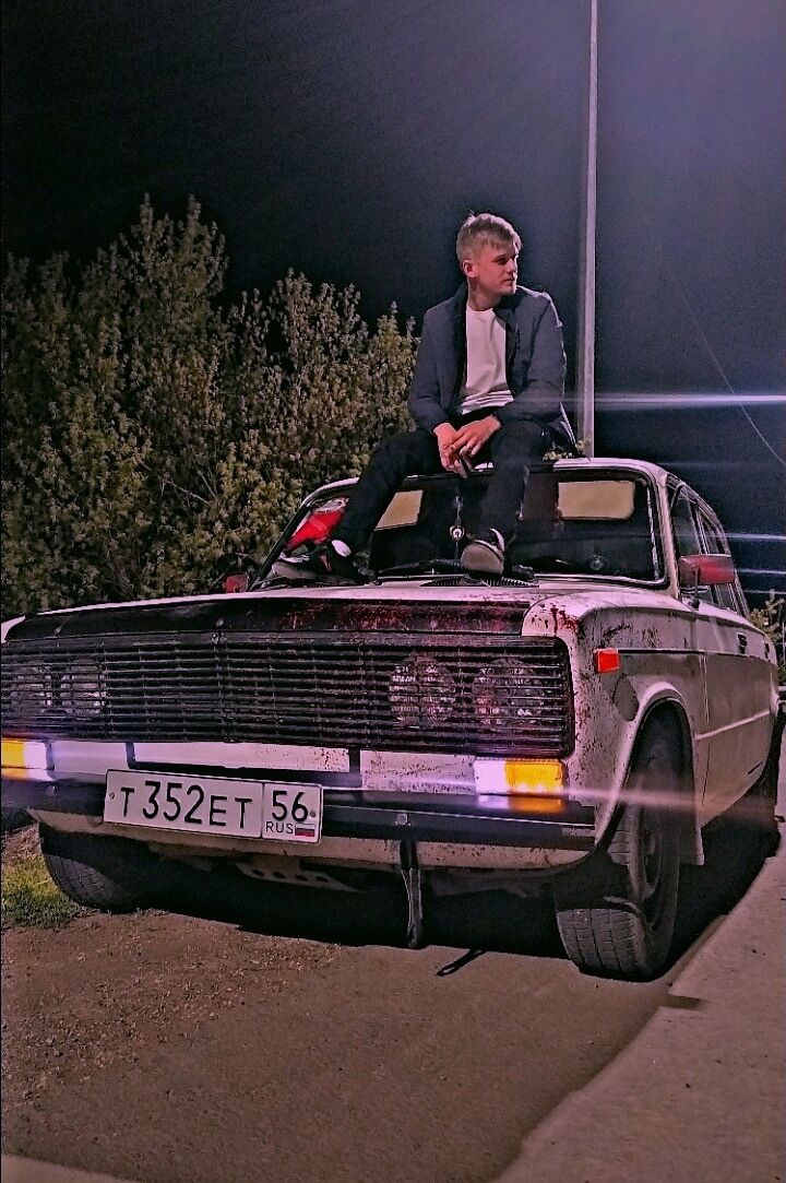  36521599  Alexander, 25 ,    