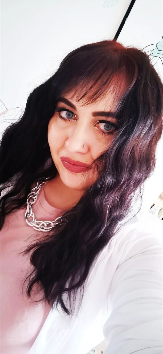  54652879  Alisha, 32 ,    