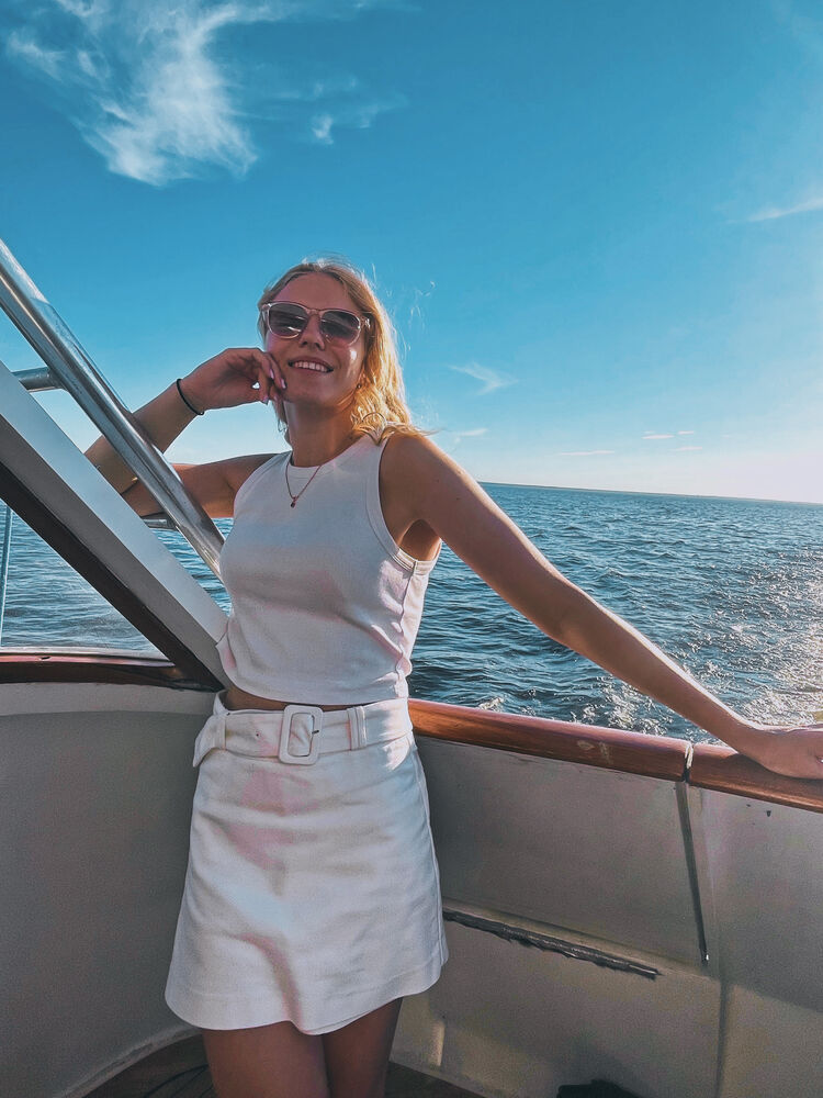  29620379  , 26 ,    -