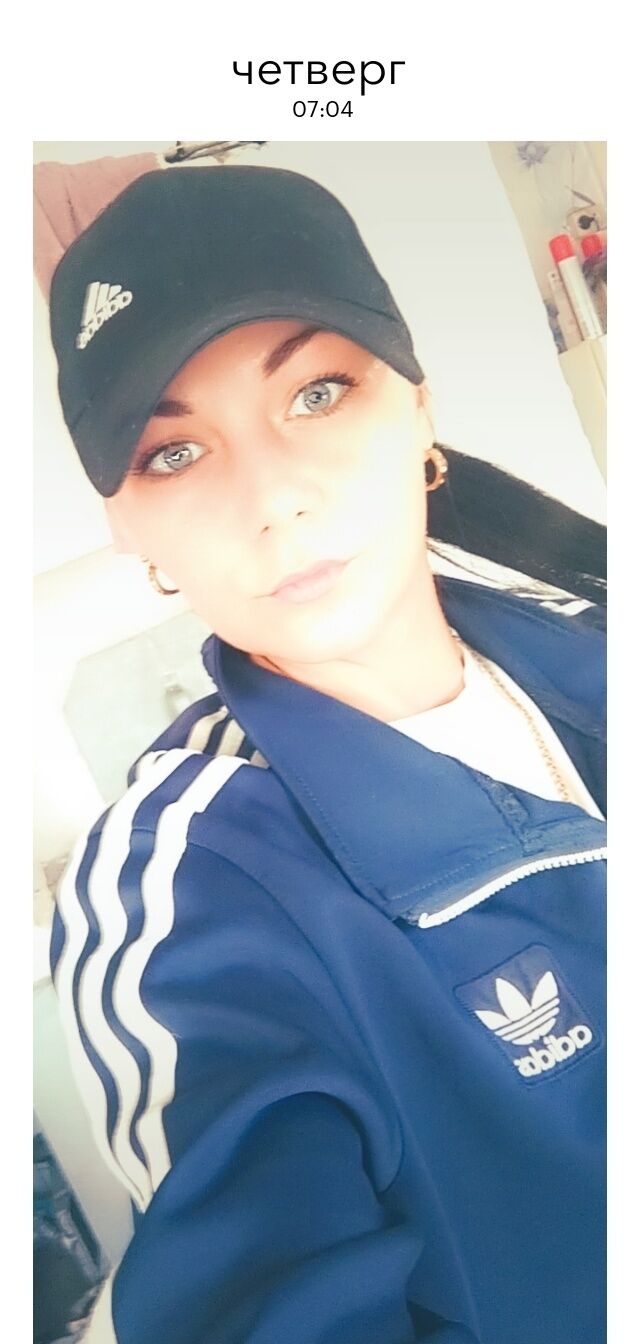  31695289  Anna, 34 ,    