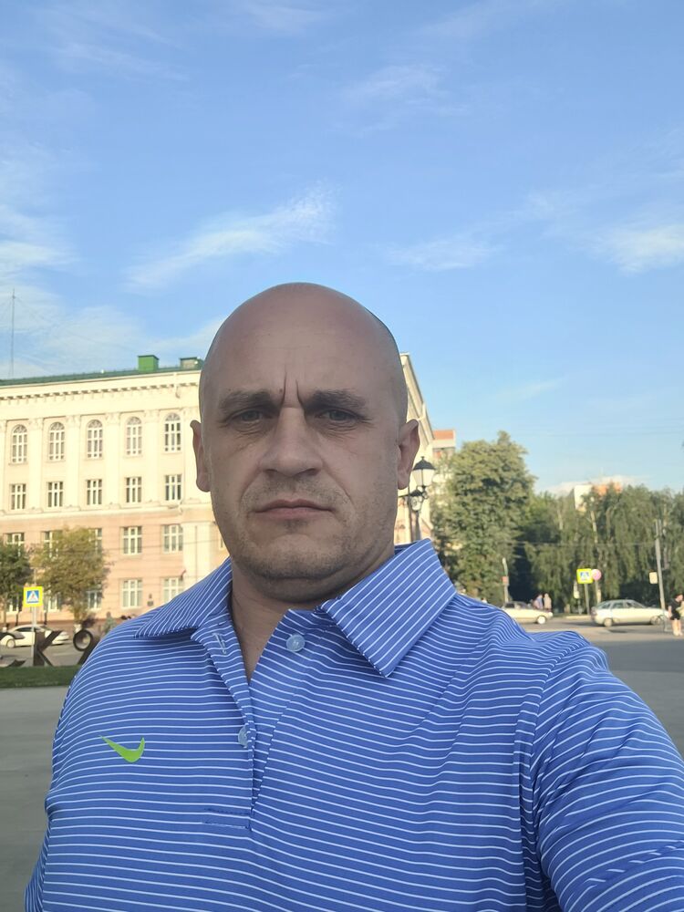  38814449  Sergei, 45 ,    