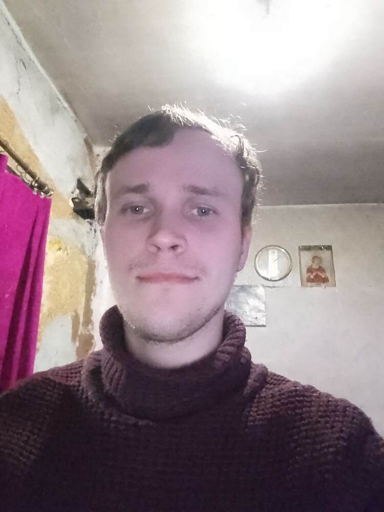  32005879  , 27 ,    