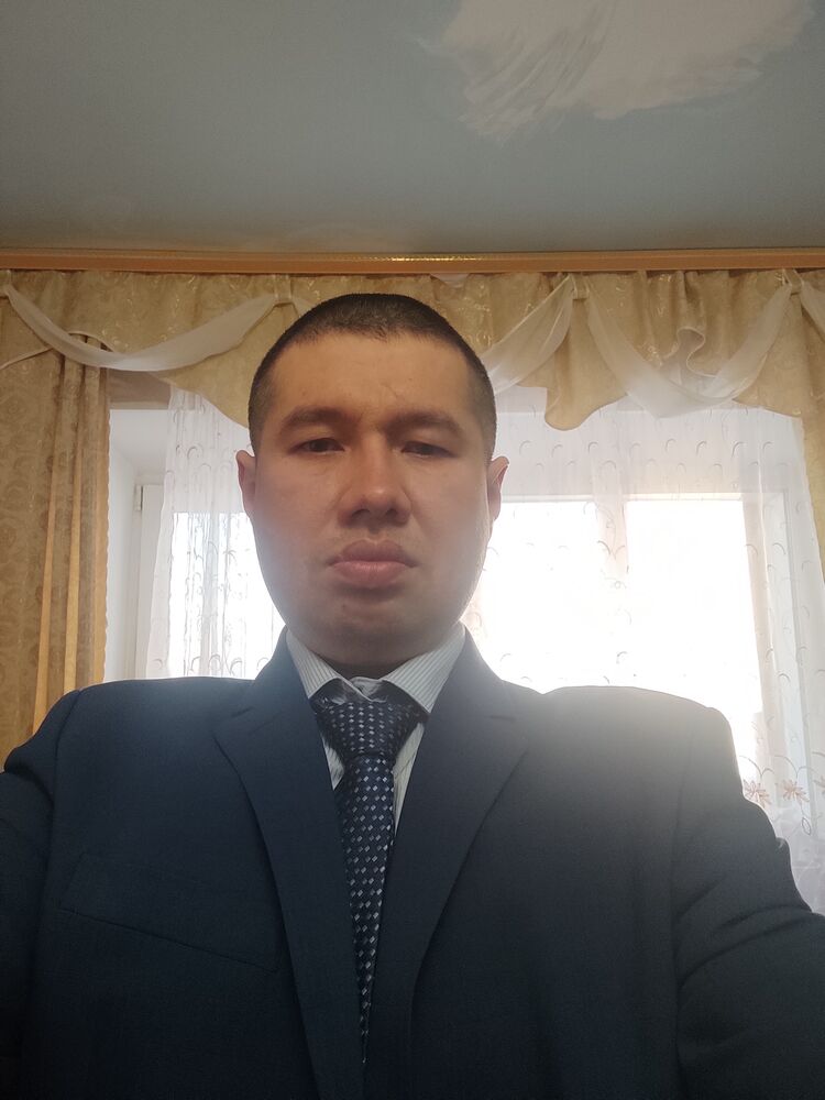  27296119  Richard, 42 ,    