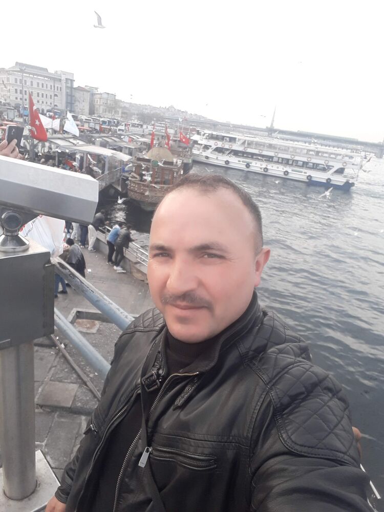  ,   Ali, 44 ,   ,   