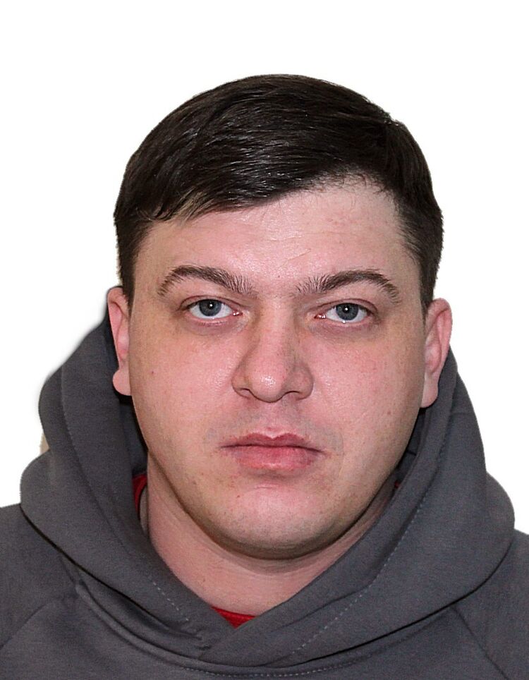  34338589  Stanislav, 37 ,    