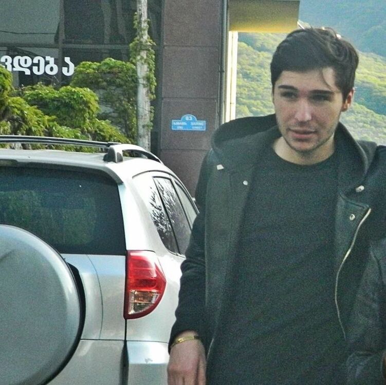  ,   Aleksandre, 32 ,   ,   , c 