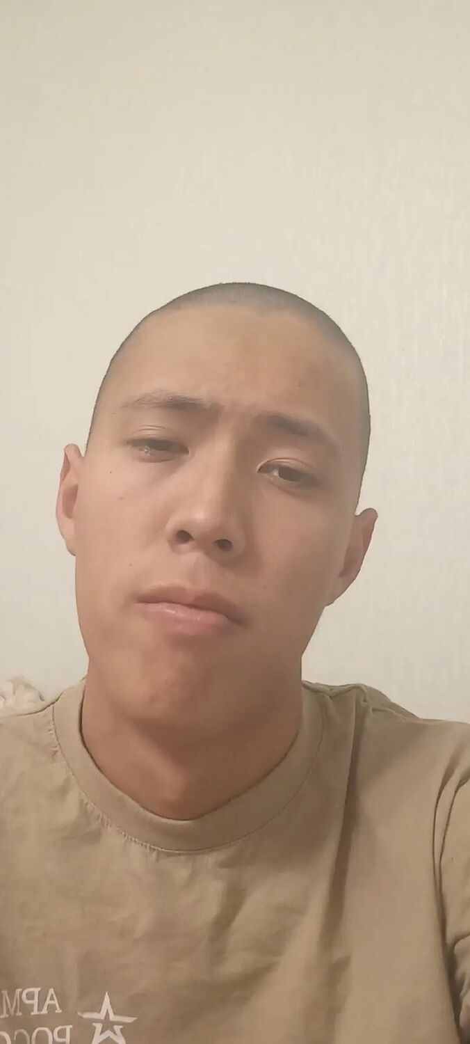  ,   Artur, 24 ,   ,   , c 