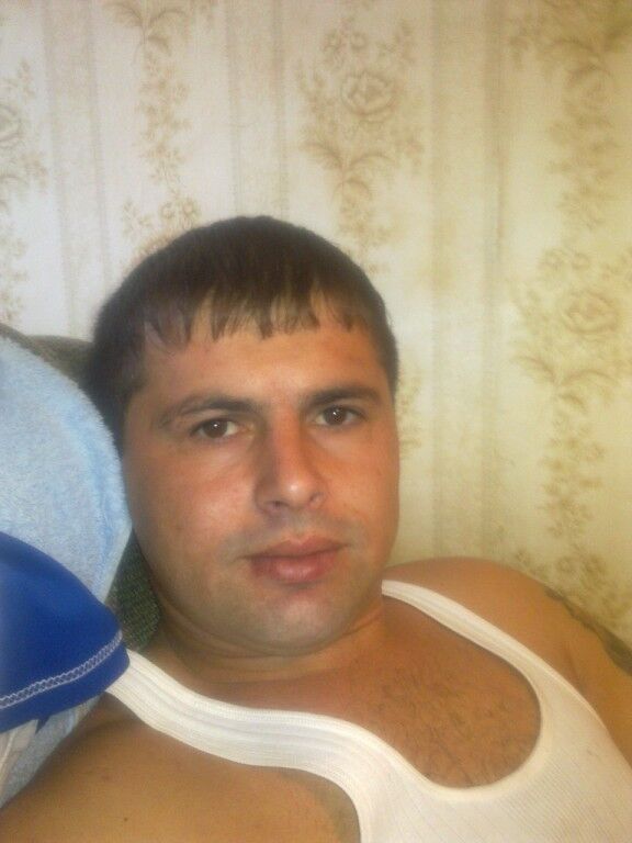  18936399  Zakir, 41 ,    