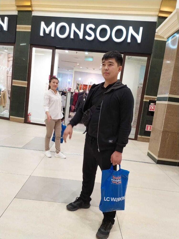  18993439  , 33 ,    