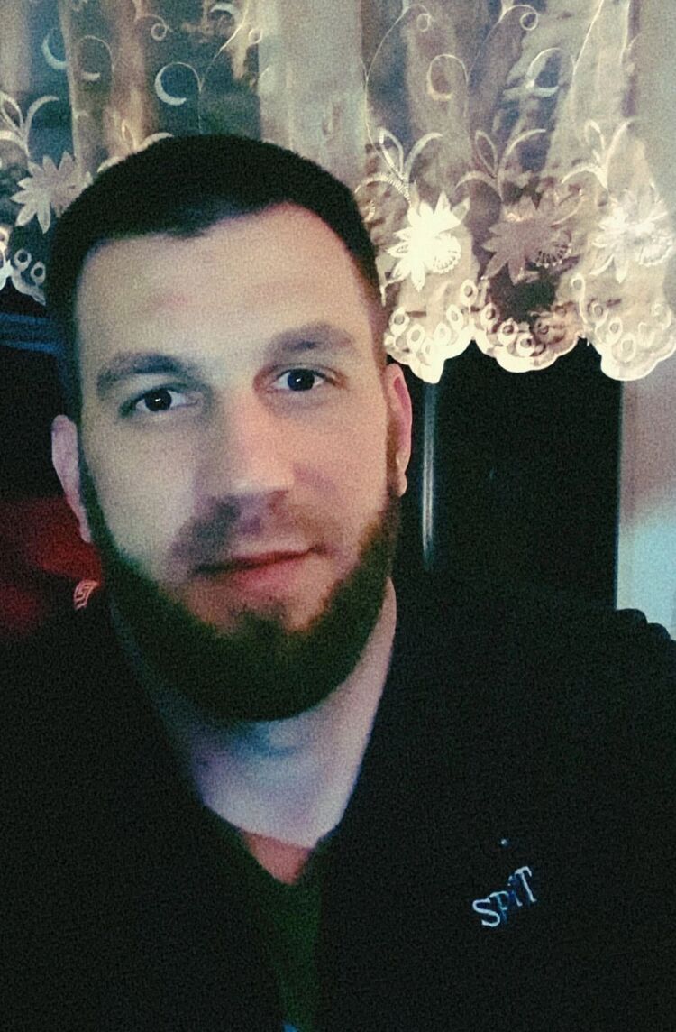  47934739  , 33 ,    