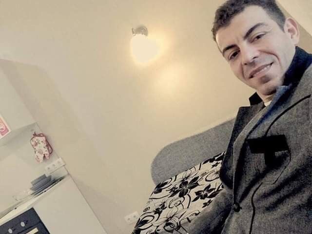  -,   Karim, 43 ,     , c 