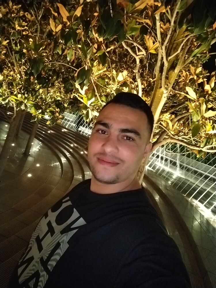  49818729  Nacreddine, 32 ,    --