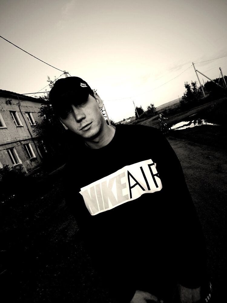  48323559  Leonid, 26 ,    