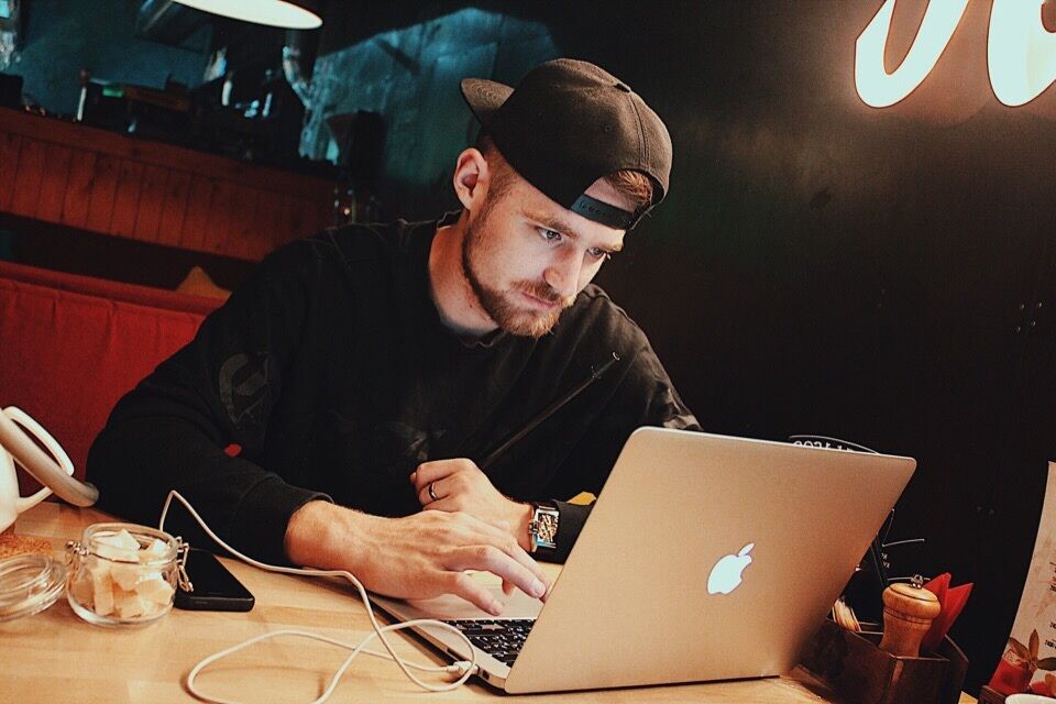  29956119  Gosha, 30 ,    