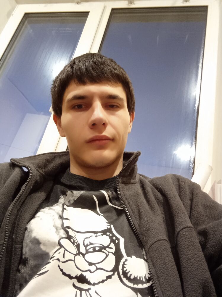  31763189  Aleks, 28 ,    