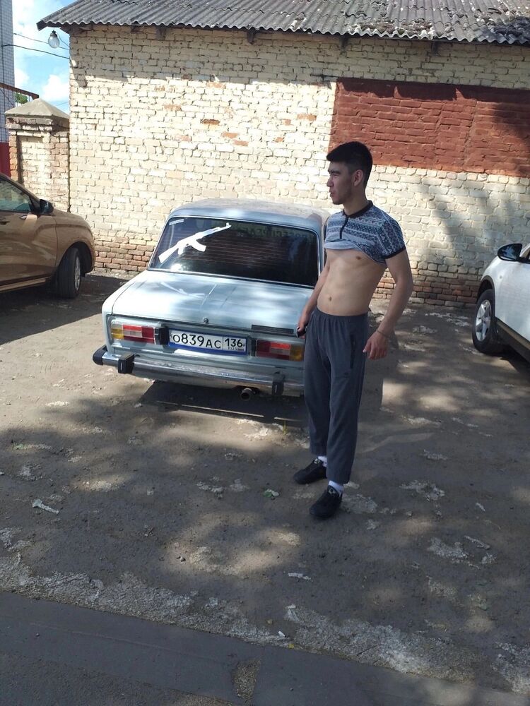  38353609  , 28 ,    