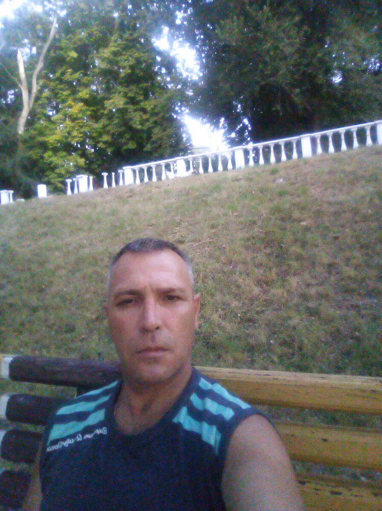  22497379  , 52 ,    