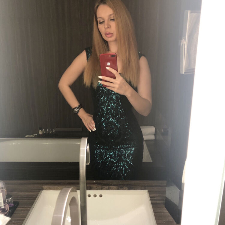  50887069  Emilia, 39 ,    -