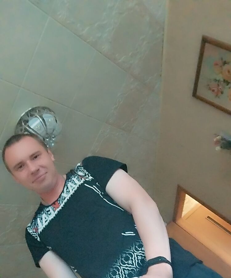  52933399  , 32 ,    